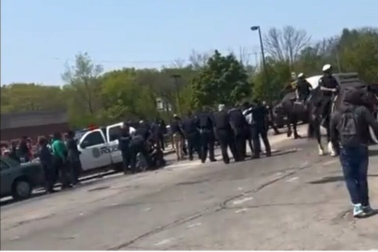 Milwaukee Police Officer Injured As Multiple Brawls Break Out at Riverside High School [VIDEO]